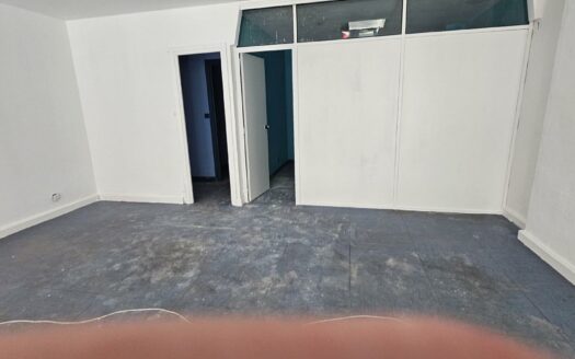 EXP07417, Amplio Local en Leioa: Perfecto para Todo Tipo de Negocios, Expansible hasta 265 m², Leioa, VIZCAYA