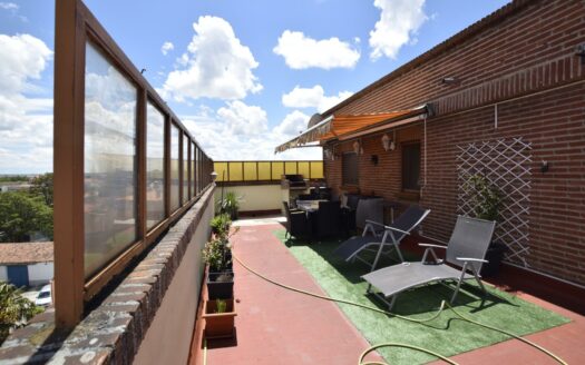 EXP07258, Estupendo piso con gran terraza y piscina comunitaria, Olmedo, VALLADOLID