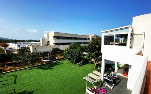 EXP08325, Espectacular Casa de Dos Plantas con Amplios Espacios y Jardín: ¡Tu Hogar Ideal en Ibiza!, Sant Antoni de Portmany, BALEARES