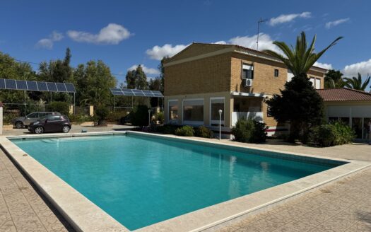 EXP08254, Gran casa con terreno y piscina cerca de Gibraleón, Gibraleón, HUELVA