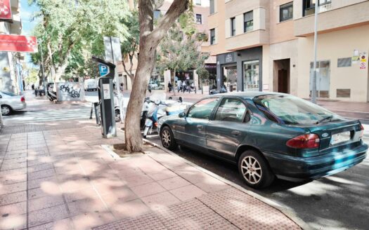 EXP08625, ¡Plaza de Garaje en Venta en Zona Centro!, Almeria, ALMERIA