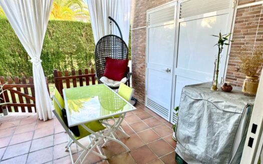 EXP08445, Exclusivo apt de 3 dormitorios con terraza privada y vistas al jardín en El Paraiso, Estepona, Estepona, MALAGA