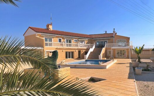 EXP07044, Tu Oasis en Mutxamel: Chalet con Vistas y Playa a 15 Minutos, Mutxamel, ALICANTE