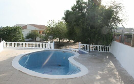 EXP03515, Chalet grande con Piscina y terreno amplio, Montroy, VALENCIA